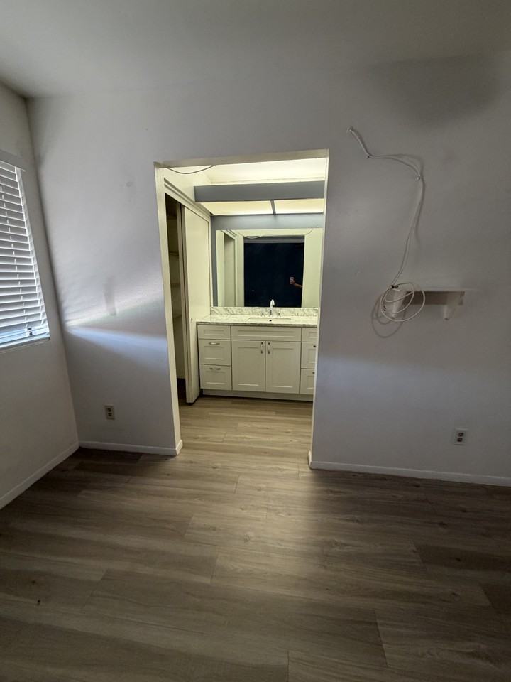 4702 N 76th Ave #NA - Photo 6 of 10