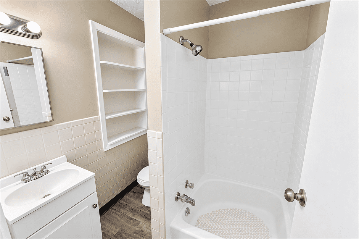 116 N Grimes St #D - Photo 5 of 8