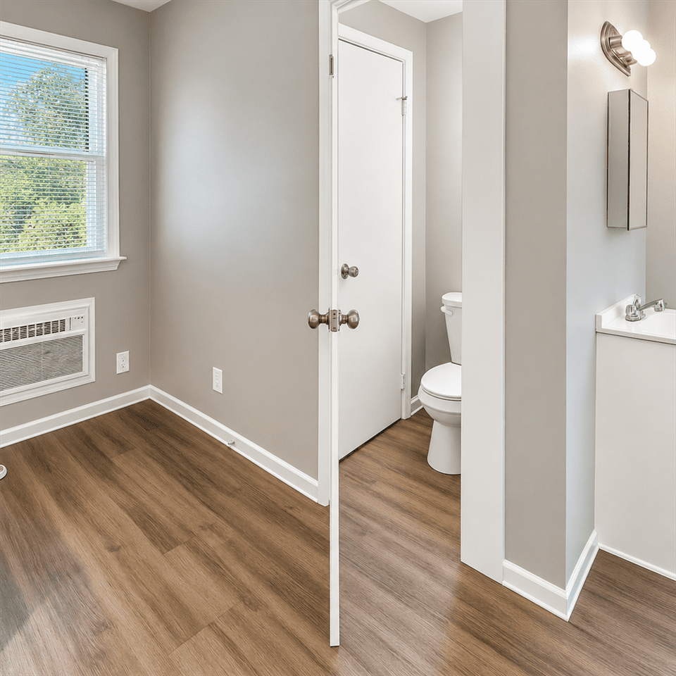 116 N Grimes St #D - Photo 7 of 8