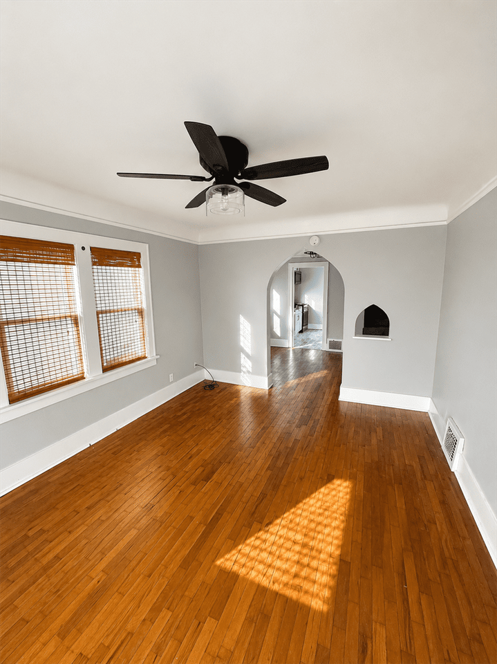 306 S Foster Ave #NA - Photo 6 of 15