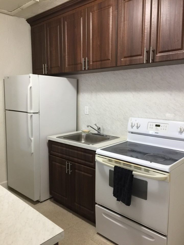12 Ne 56th St #12 - Photo 7 of 15