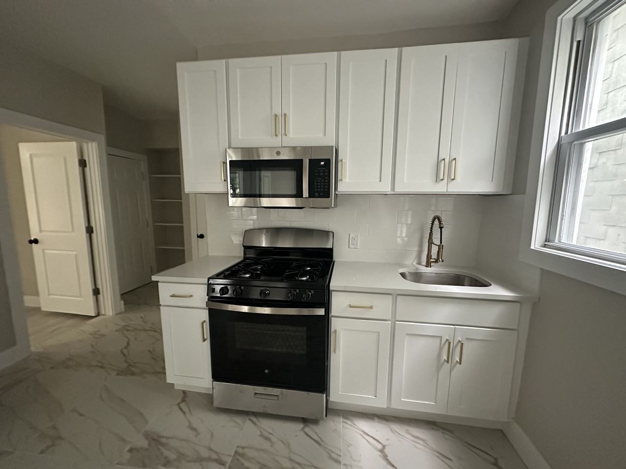 273 Liberty Ave #2F - Photo 3 of 13