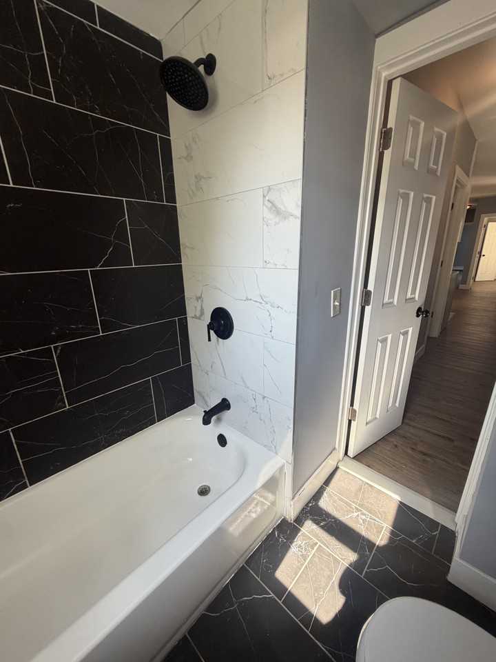 904 3rd Ave #1 - Photo 5 of 9