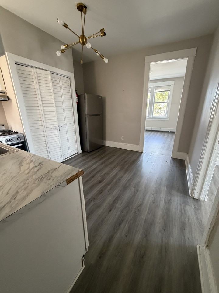 488 Kennedy Blvd #8 - Photo 2 of 8