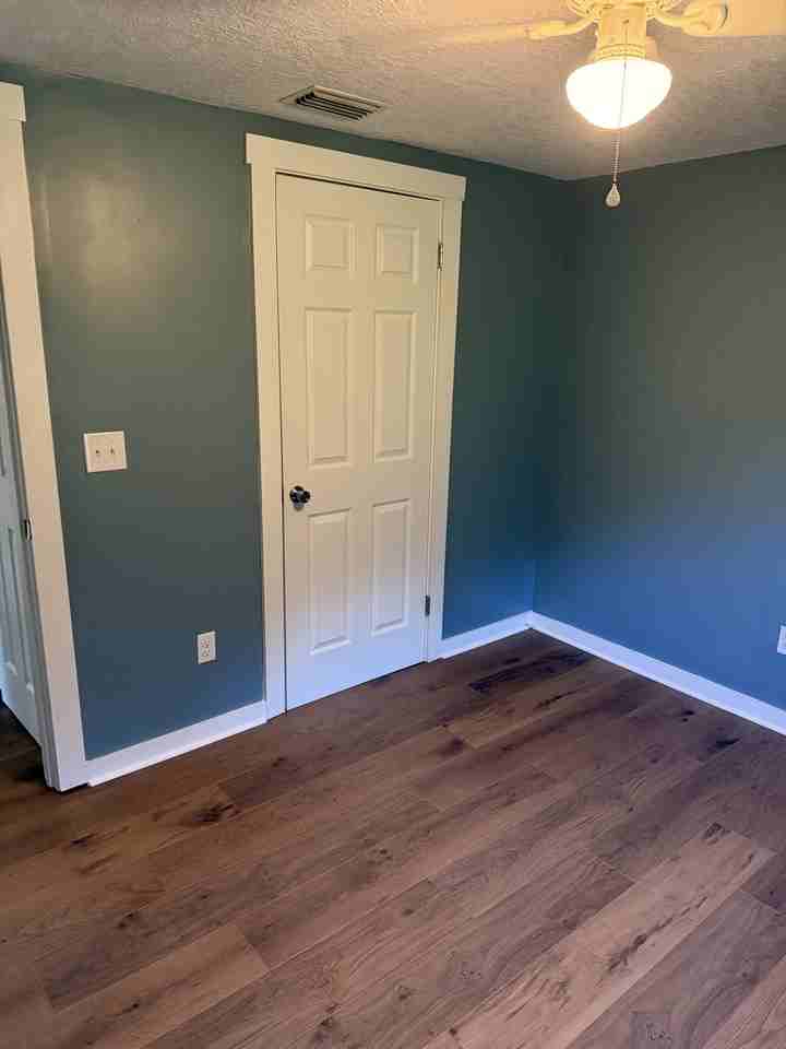144 Hutchinson Ct #NA - Photo 5 of 13