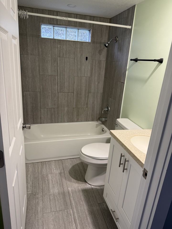 144 Hutchinson Ct #NA - Photo 6 of 13
