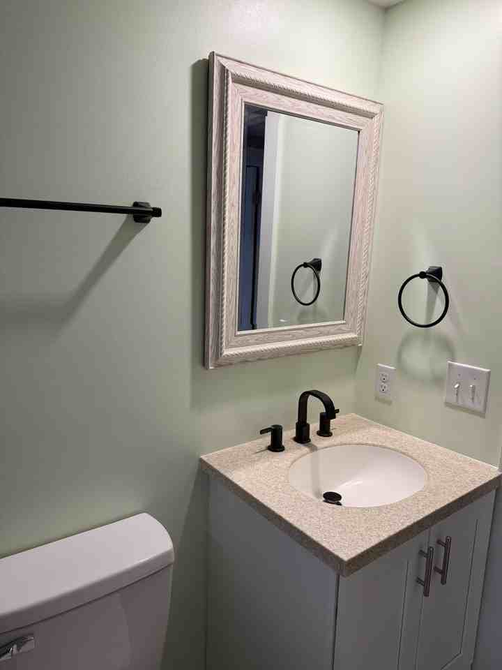 144 Hutchinson Ct #NA - Photo 7 of 13