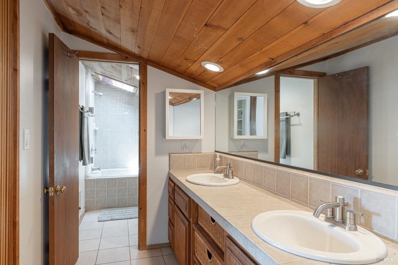 21067 Heron Dr #NA - Photo 5 of 8