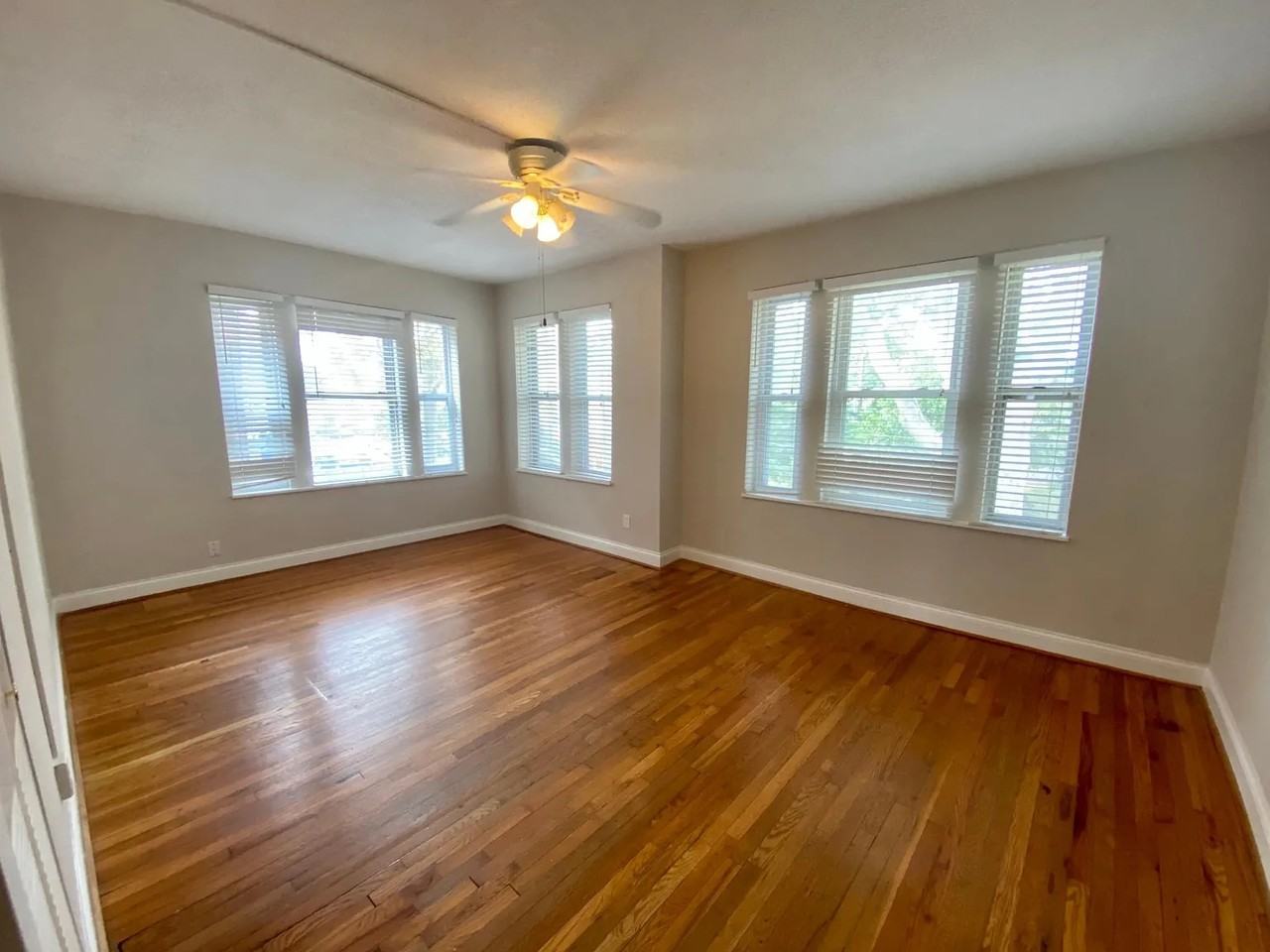 6262 North Dr #2E - Photo 4 of 7