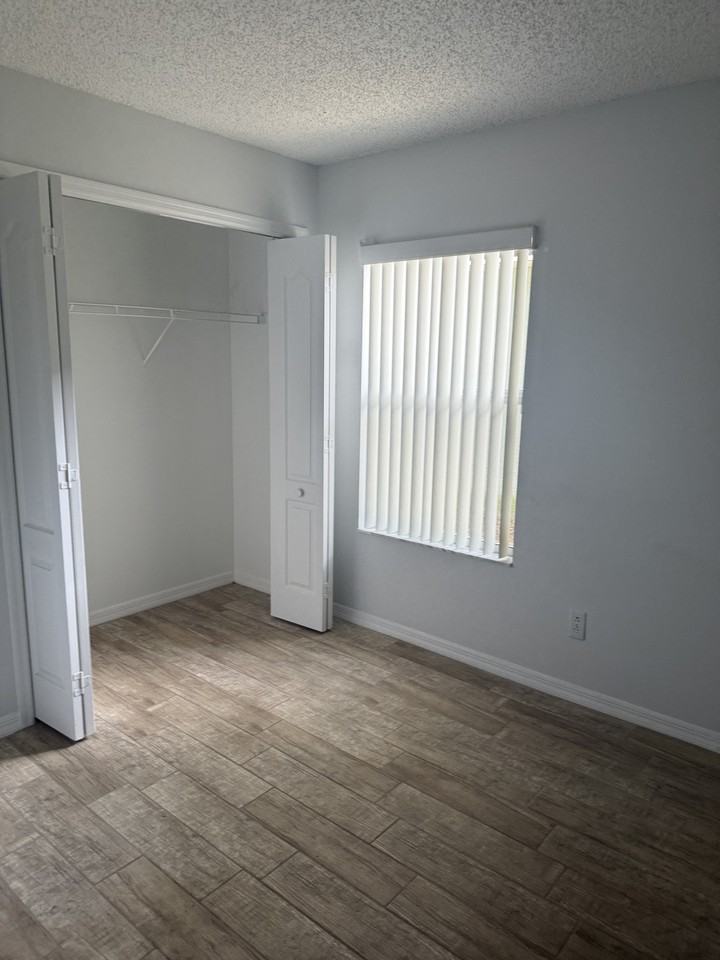 4400 Venice Dr #NA - Photo 7 of 12