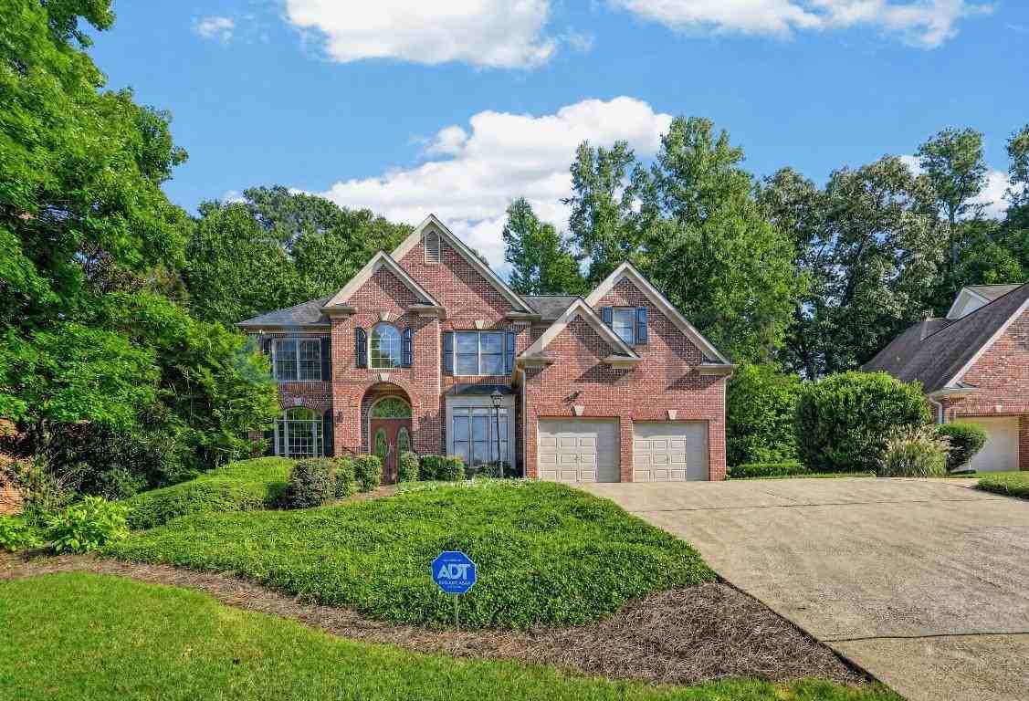 1190 Beacon Hill Xing - Photo 2 of 45