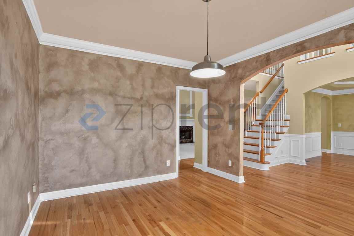 1190 Beacon Hill Xing - Photo 7 of 45