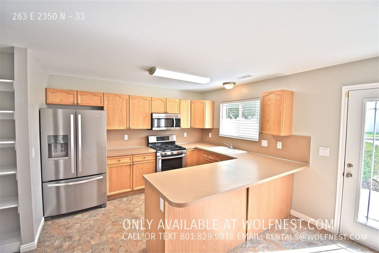 263 E 2350 N #33 - Photo 6 of 32