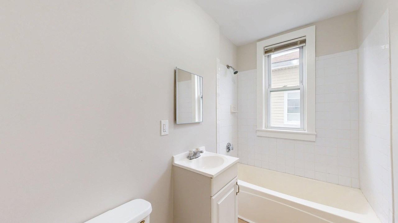 163 Hichborn St #2 - Photo 4 of 26