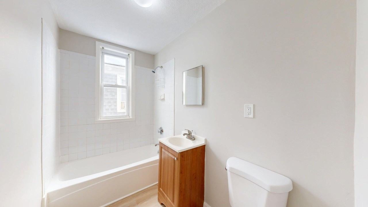 165 Hichborn St #3 - Photo 5 of 25