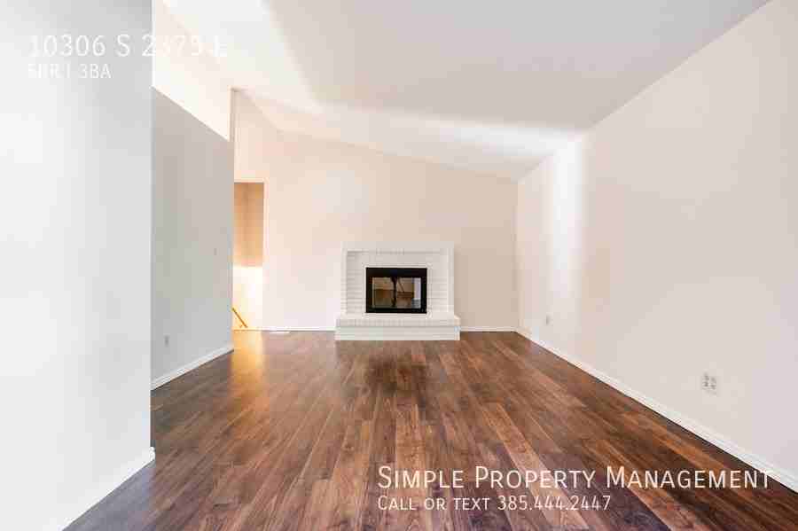 10306 S 2375 E - Photo 4 of 29