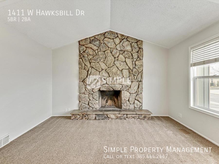 1411 W Hawksbill Dr - Photo 5 of 32