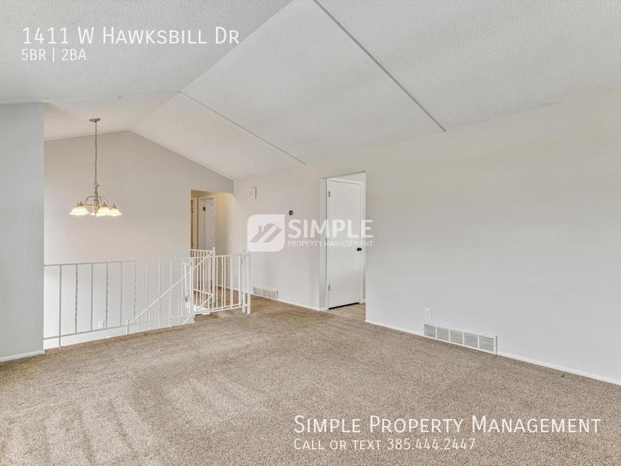 1411 W Hawksbill Dr - Photo 7 of 32