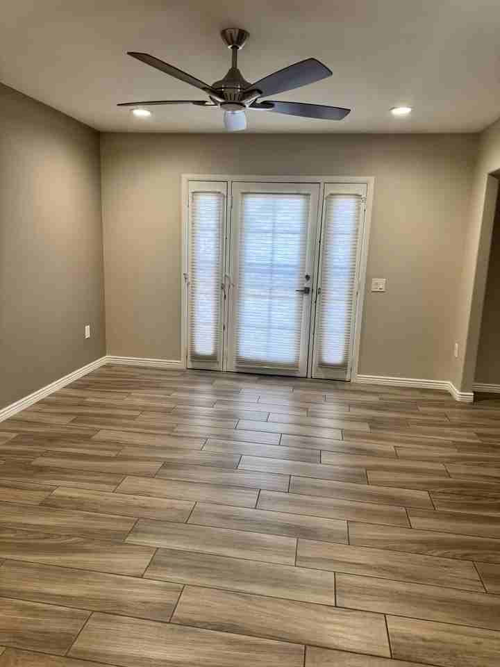 18830 N 134th Ave - Photo 3 of 7