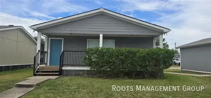 16026 Clarke Springs Dr #16026C - Photo 2 of 20