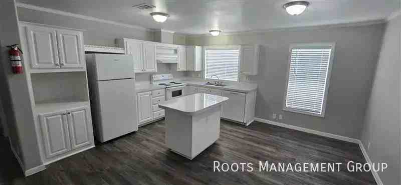 16026 Clarke Springs Dr #16026C - Photo 6 of 20