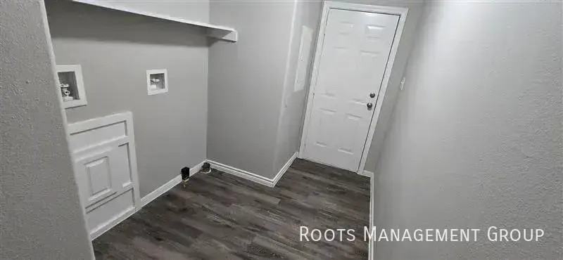 16026 Clarke Springs Dr #16026C - Photo 7 of 20