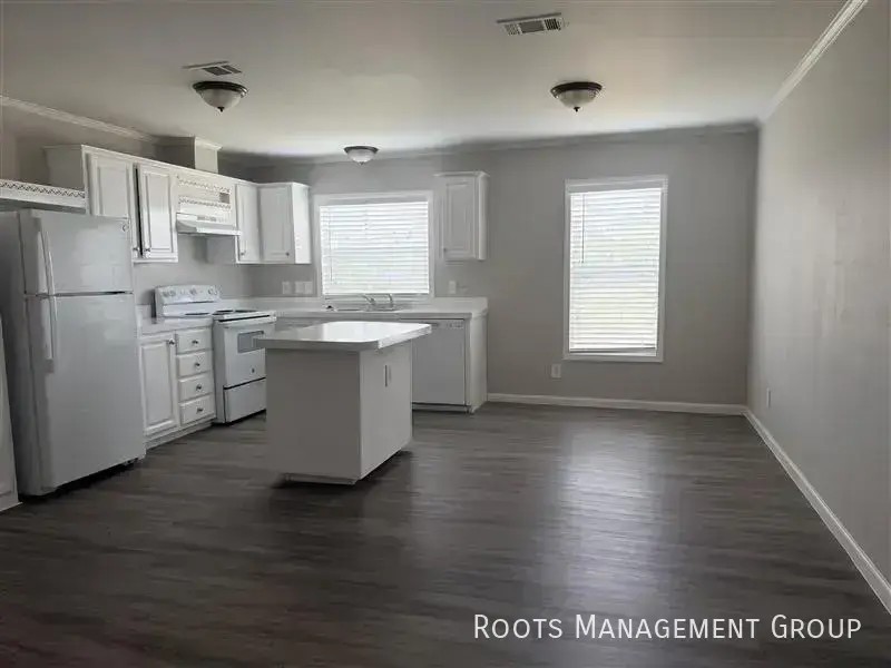 16010 Clarke Springs Dr #16010C - Photo 3 of 17