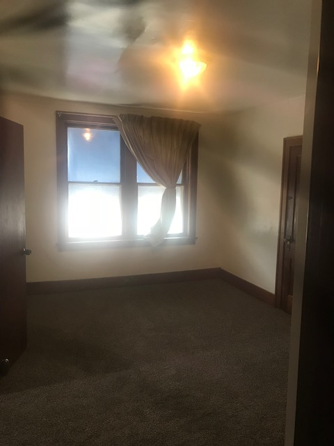 11076 Shook Rd - Photo 5 of 10
