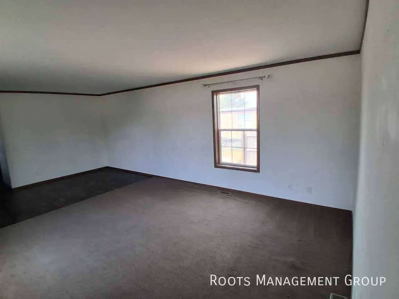 B23 Meadows Ct #B23 - Photo 2 of 15