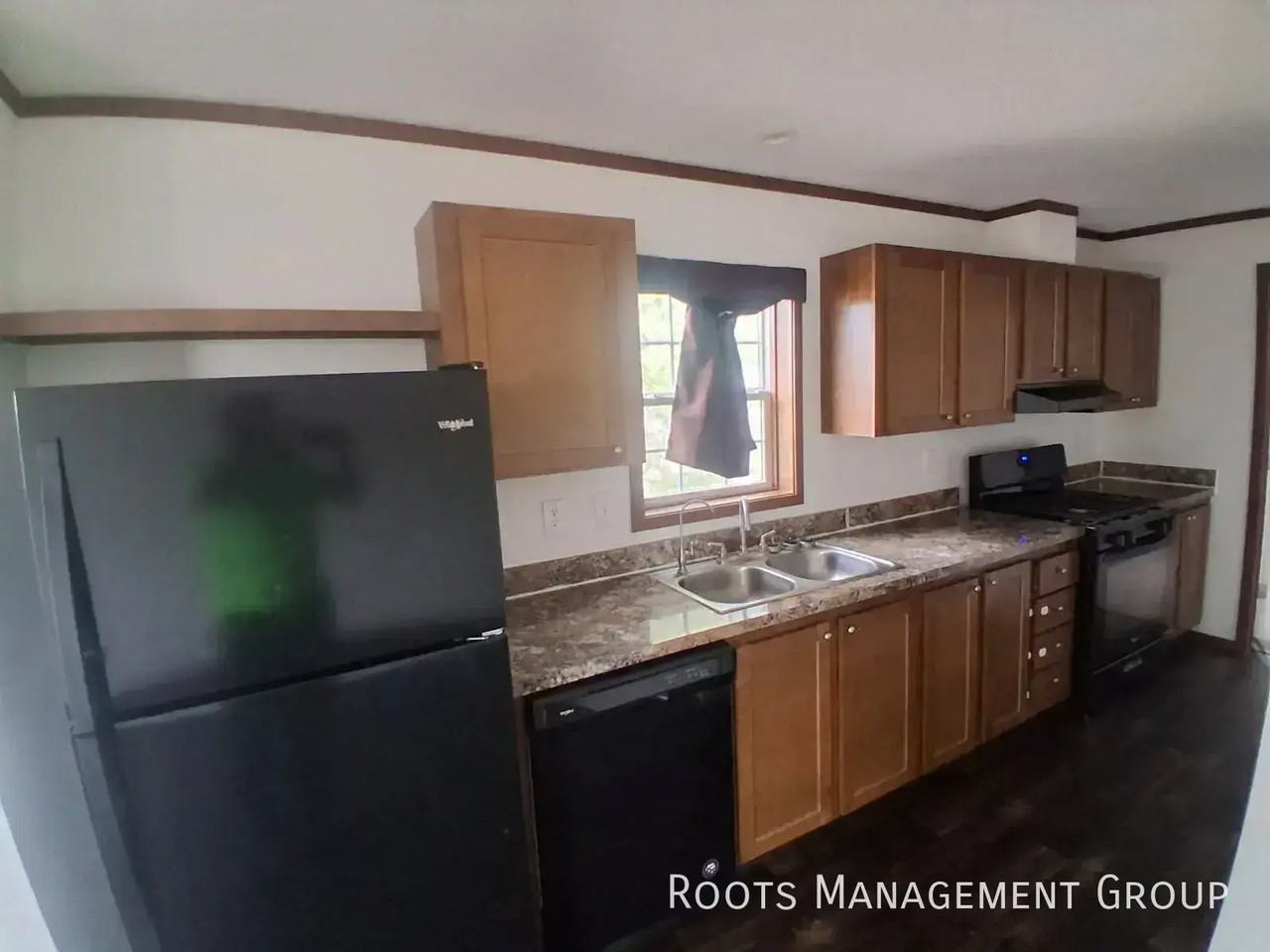 B23 Meadows Ct #B23 - Photo 3 of 15