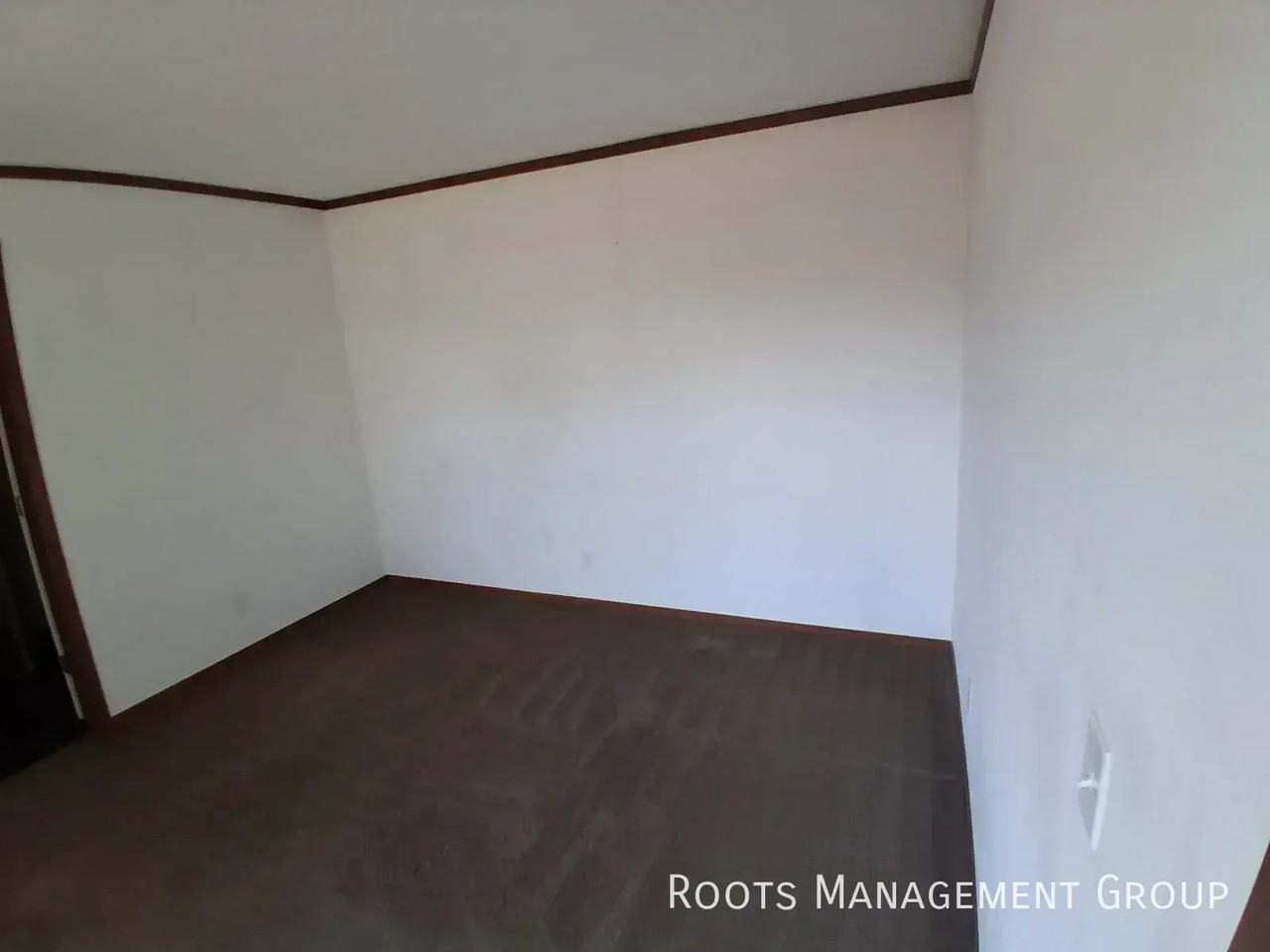 B23 Meadows Ct #B23 - Photo 6 of 15