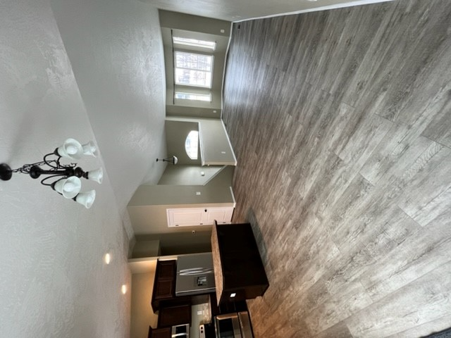 617 N Shamrock Rd - Photo 4 of 26