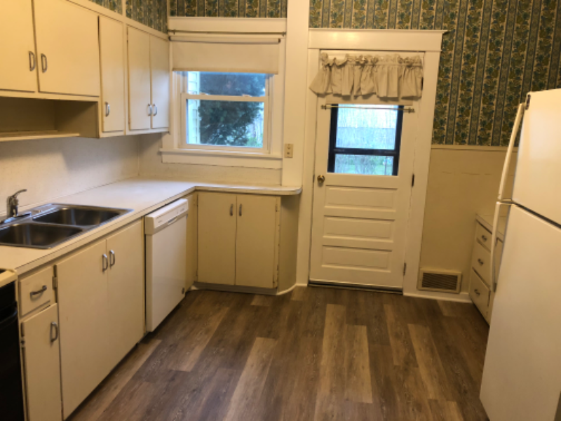 144 S Broad St #144 - Photo 7 of 13