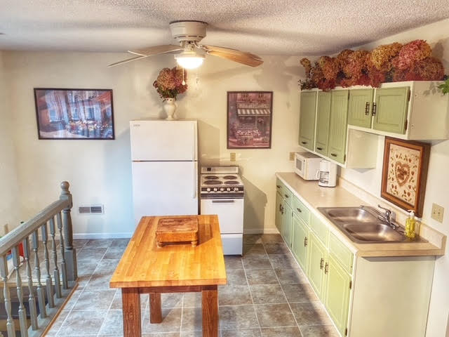 10012 Garr Rd - Photo 4 of 14