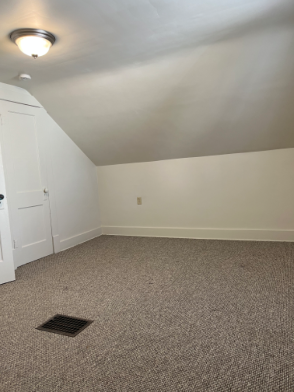1242 Wayside Rd - Photo 7 of 8