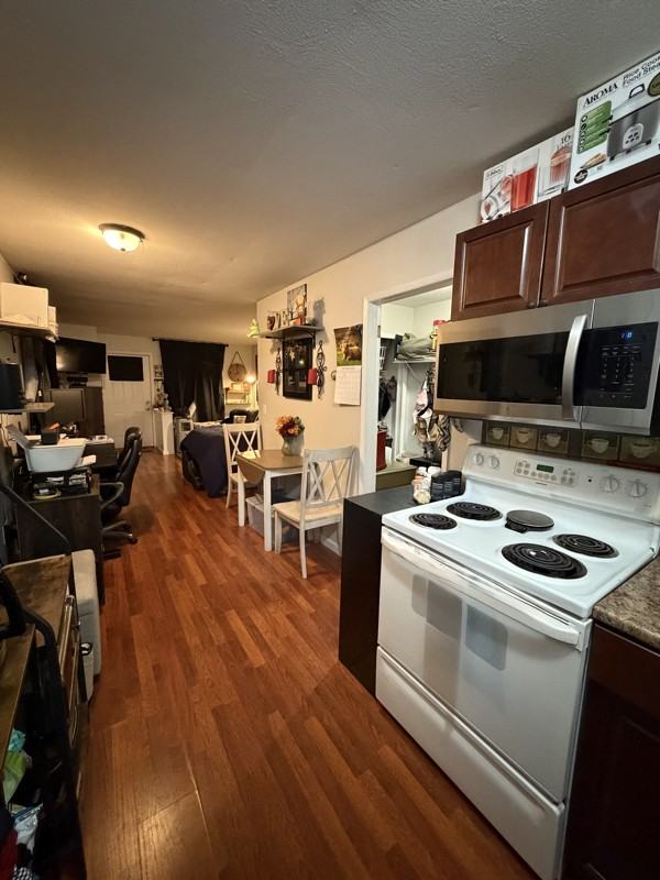 53 W Main St #5 - Photo 7 of 10