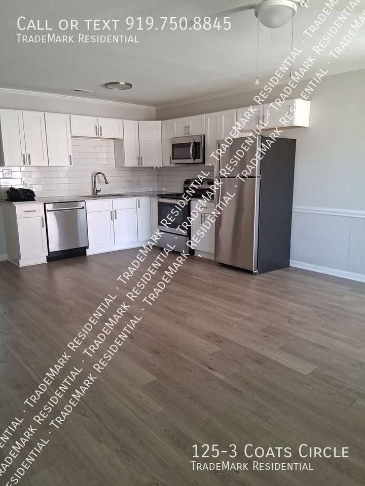 125 Coats Cir Apt 3 - Photo 4 of 21