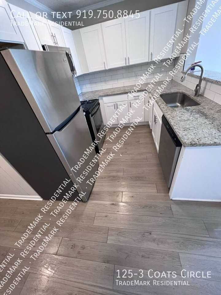 125 Coats Cir Apt 3 - Photo 5 of 21