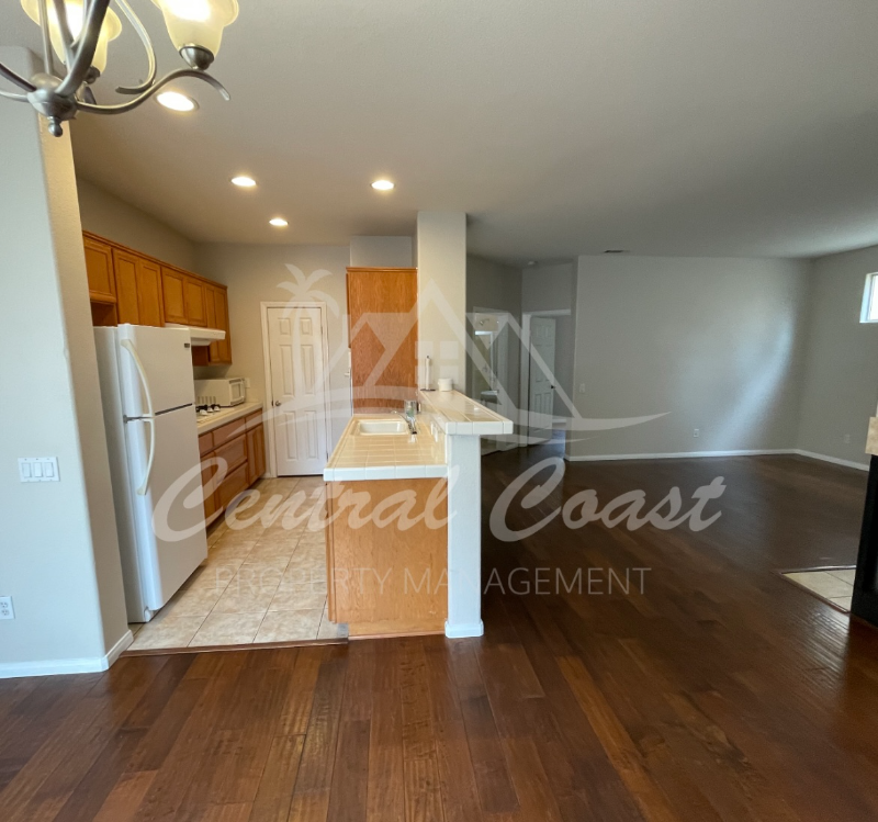 2235 Nightshade Ln - Photo 7 of 20