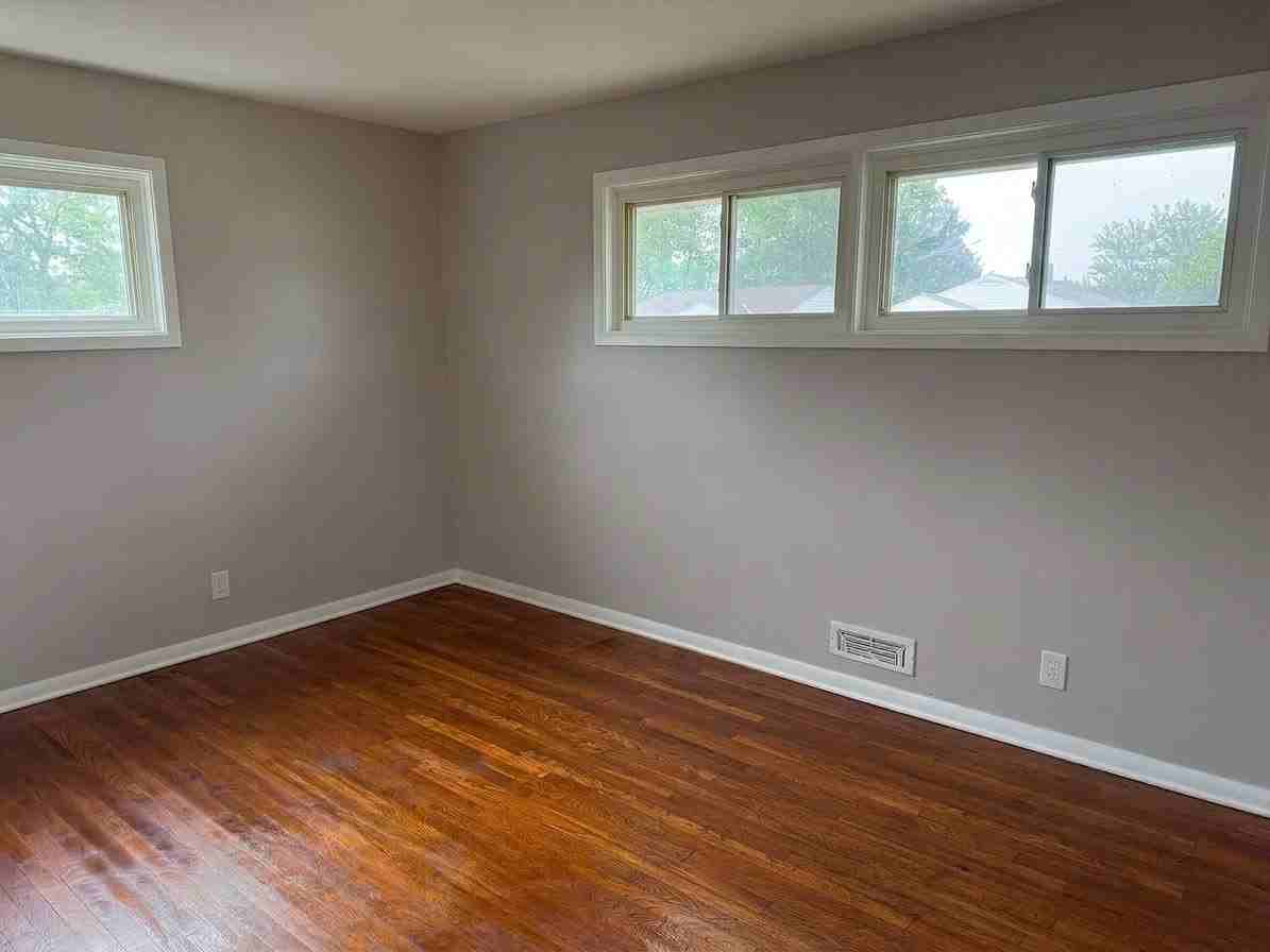 15917 Steinway Blvd - Photo 6 of 12