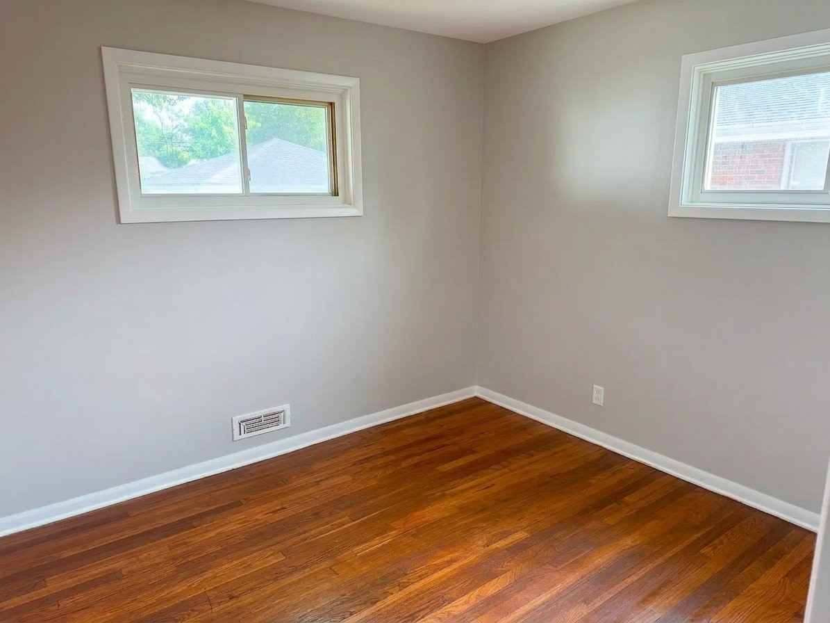 15917 Steinway Blvd - Photo 7 of 12