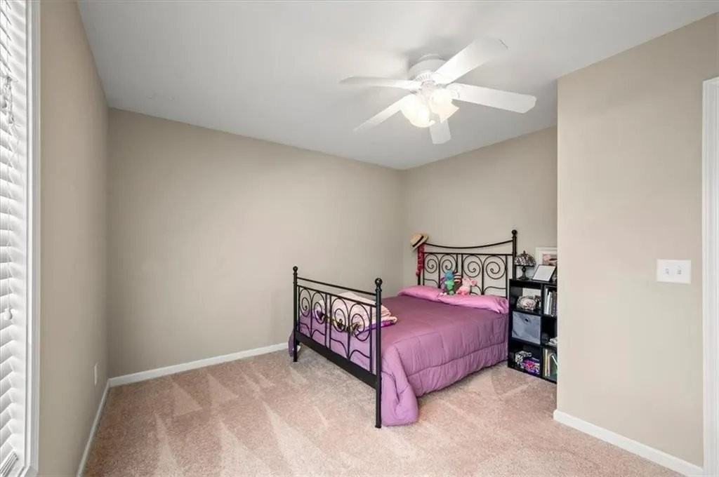 8805 Penbrooke Ct - Photo 5 of 20