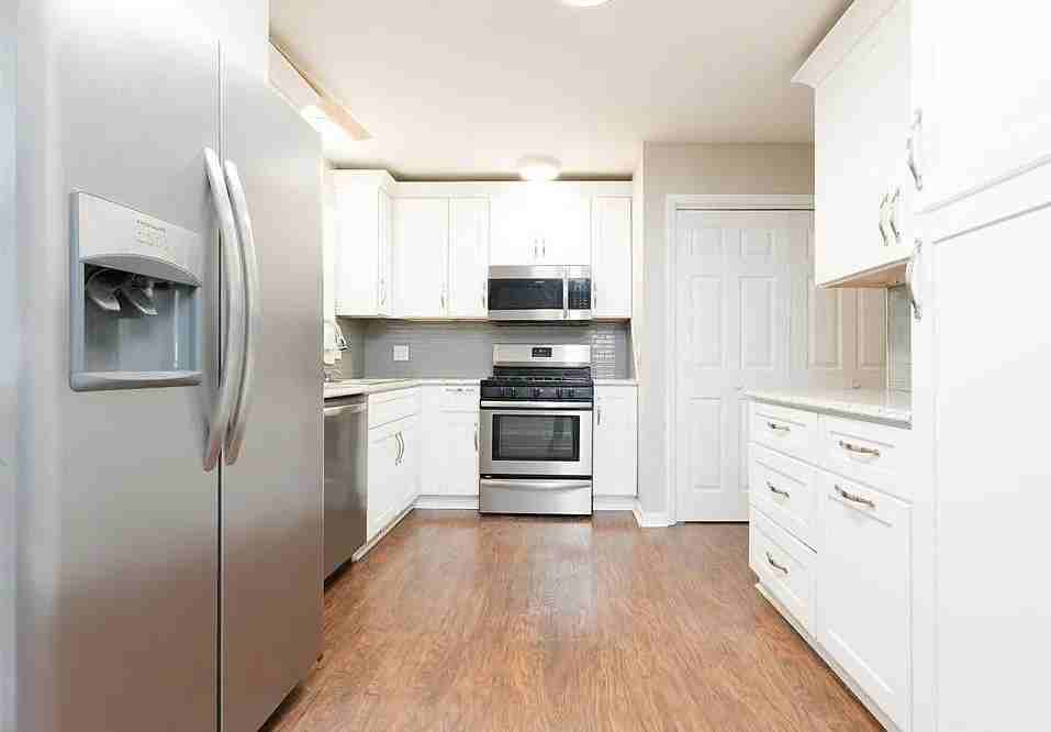 2705 Redford Dr - Photo 6 of 17