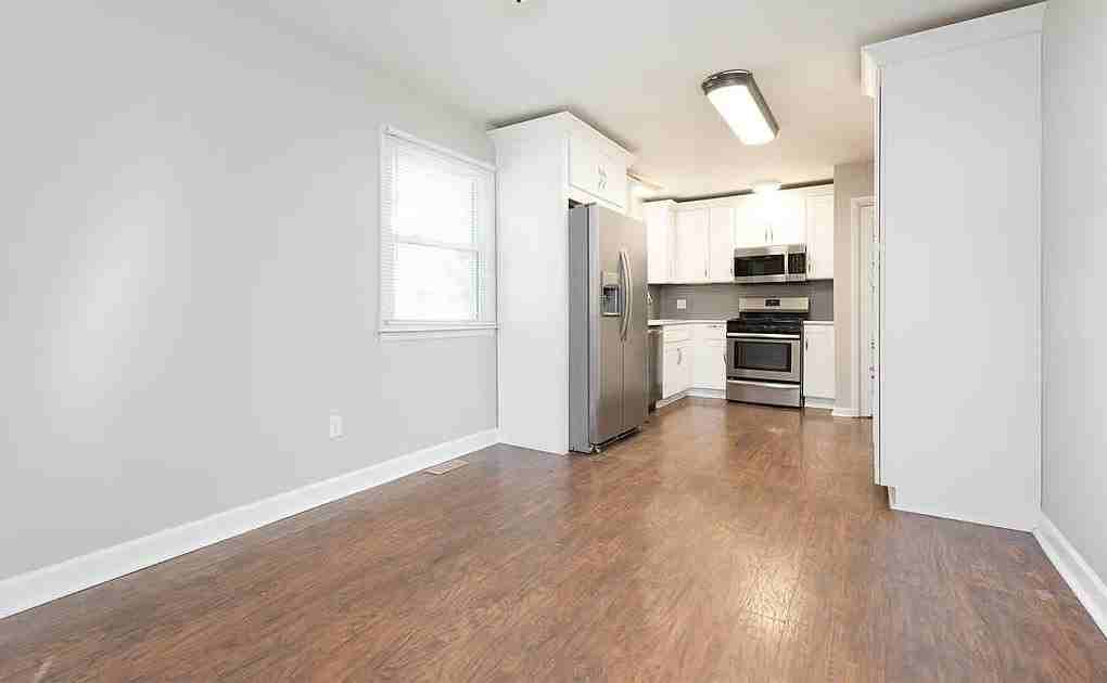 2705 Redford Dr - Photo 7 of 17