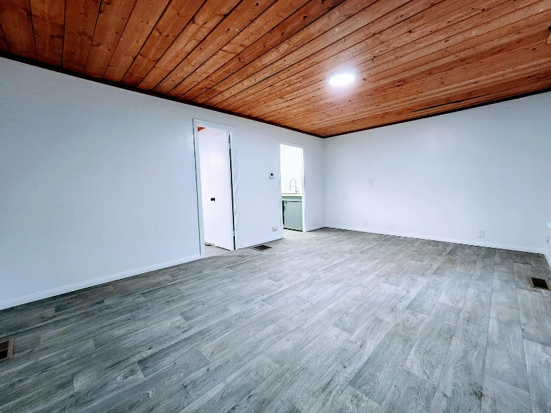 880 High Rd #C - Photo 4 of 15