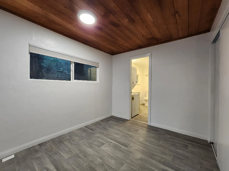 880 High Rd #C - Photo 6 of 15
