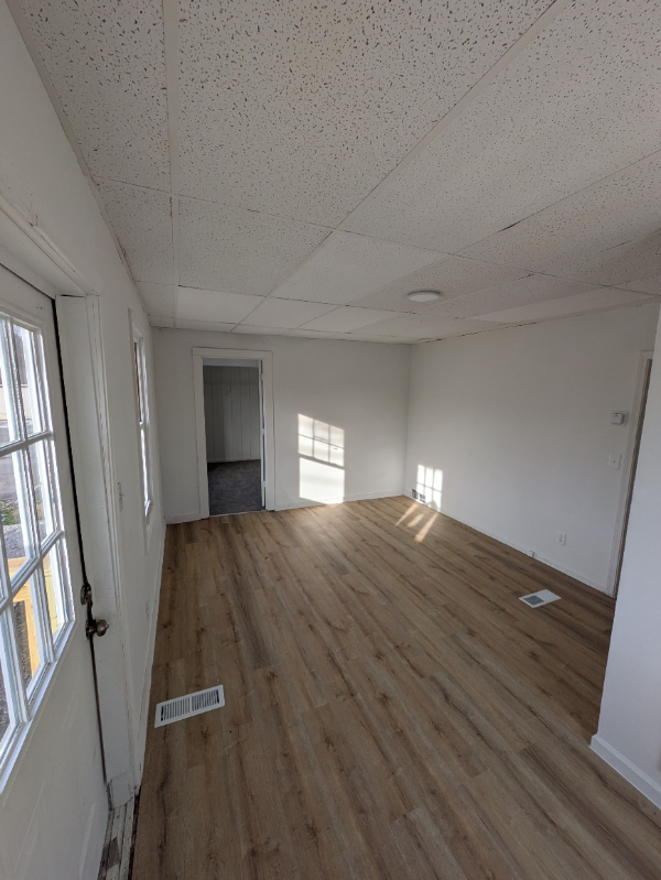 933 Ashland Rd #933 - Photo 3 of 11