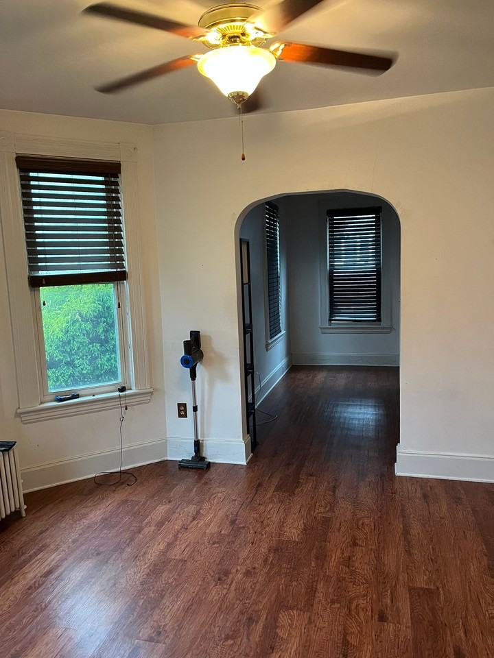 30 N Broad St - Photo 3 of 9