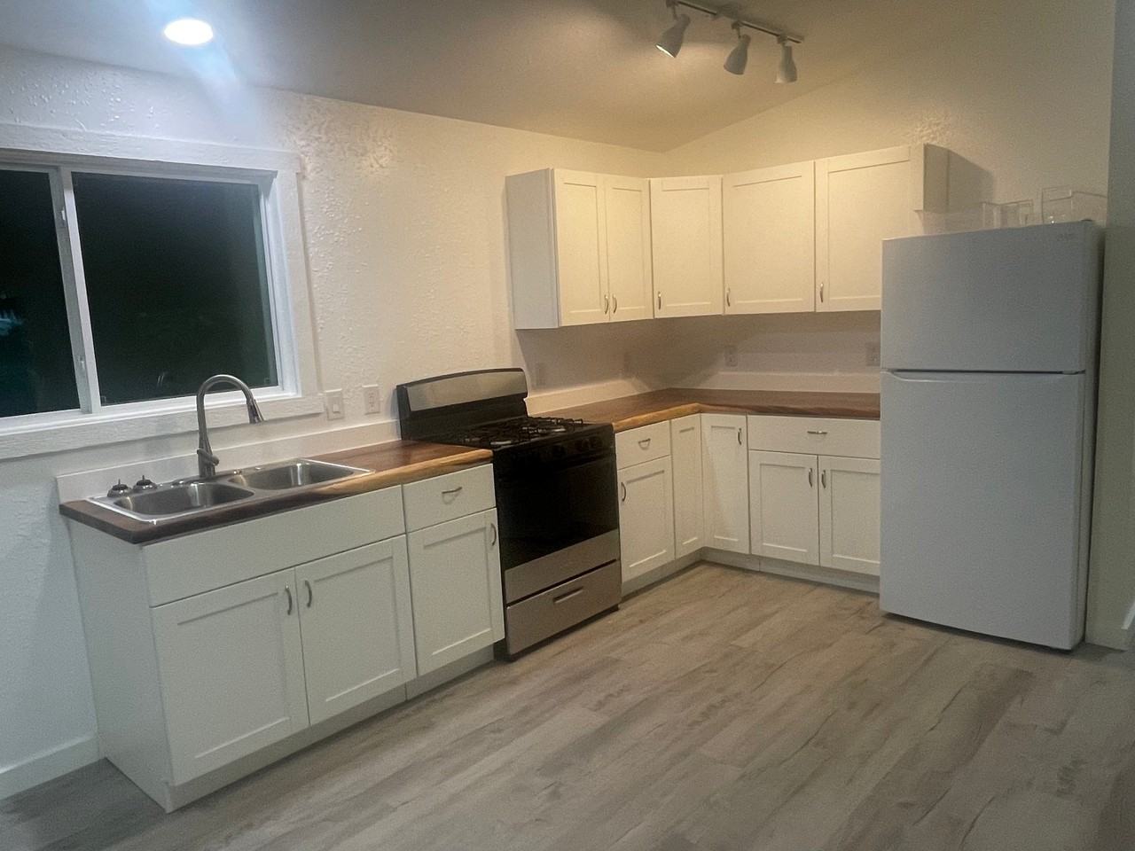 82-1132 Greenwell Mountain Rd #2 - Photo 3 of 10