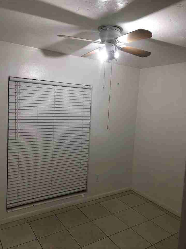 11413 Sw 150th Dr - Photo 2 of 7
